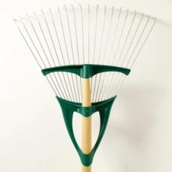 Balai Gazon Xfil Manche Rond Bois Percé Certifié PEFC Leborgne 368121 -Jardin Outil Magasin imageproduct371872 2