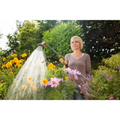 Fusil Arrosoir Comfort Gardena - Arrosage Et Nettoyage Des Zones Difficiles D'accès - 2 Jets Au Choix 18334-20 -Jardin Outil Magasin p256944 pic2